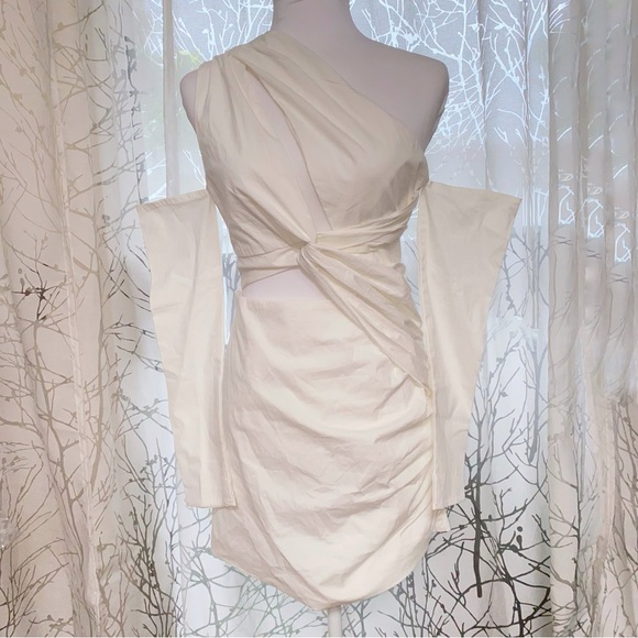 ATOIR WHITE CUT OUT TWIST FRONT ONE SHOULDER STAY WITH YOU DRESS - Picture 6 of 12